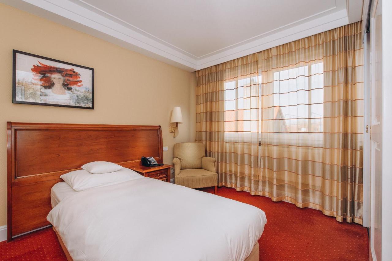 Hotel Moosburger Hof بفافنهوفن أن در إلم المظهر الخارجي الصورة